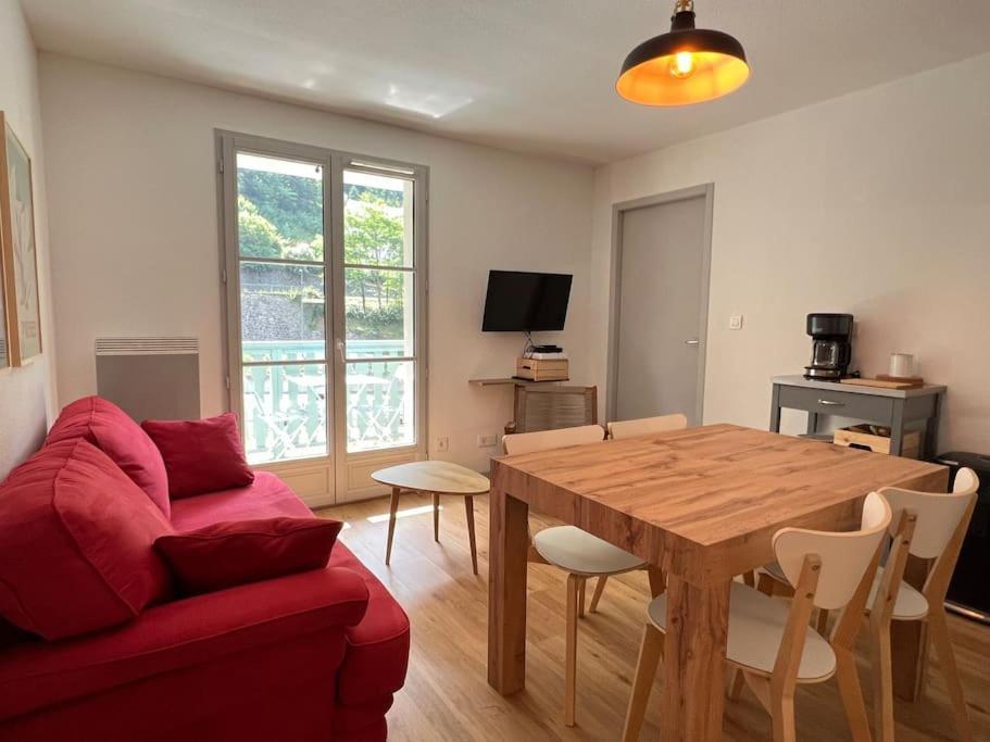 T3 Centre Ville Avec Parking, Balcon Et Wifi. 5P. Cauterets Ngoại thất bức ảnh